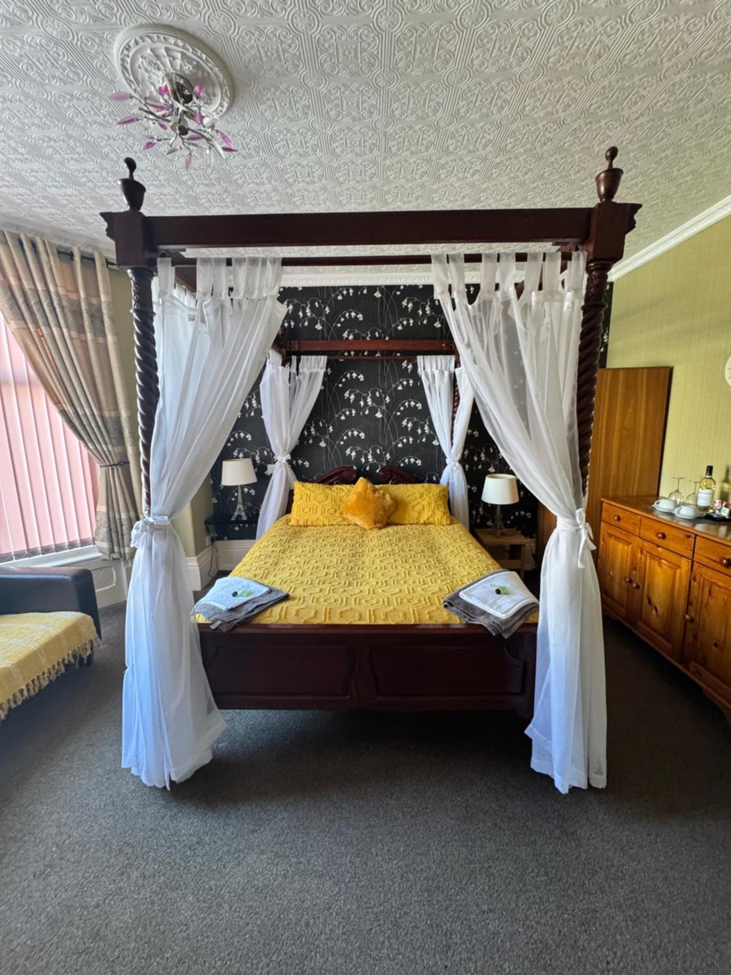 The Holmlea Guest house 3*