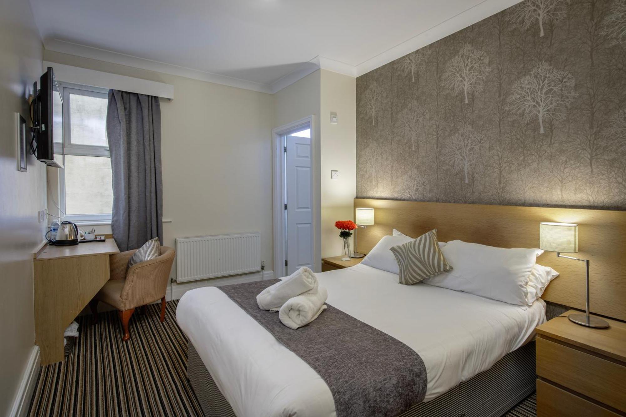 Ashley Victoria Hotel 4*