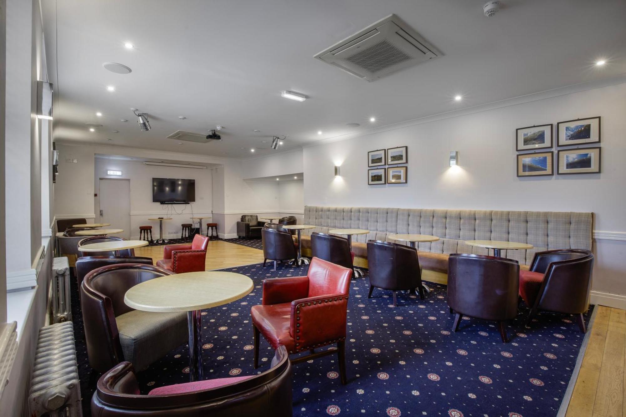 Hotel Ashley Victoria 4*