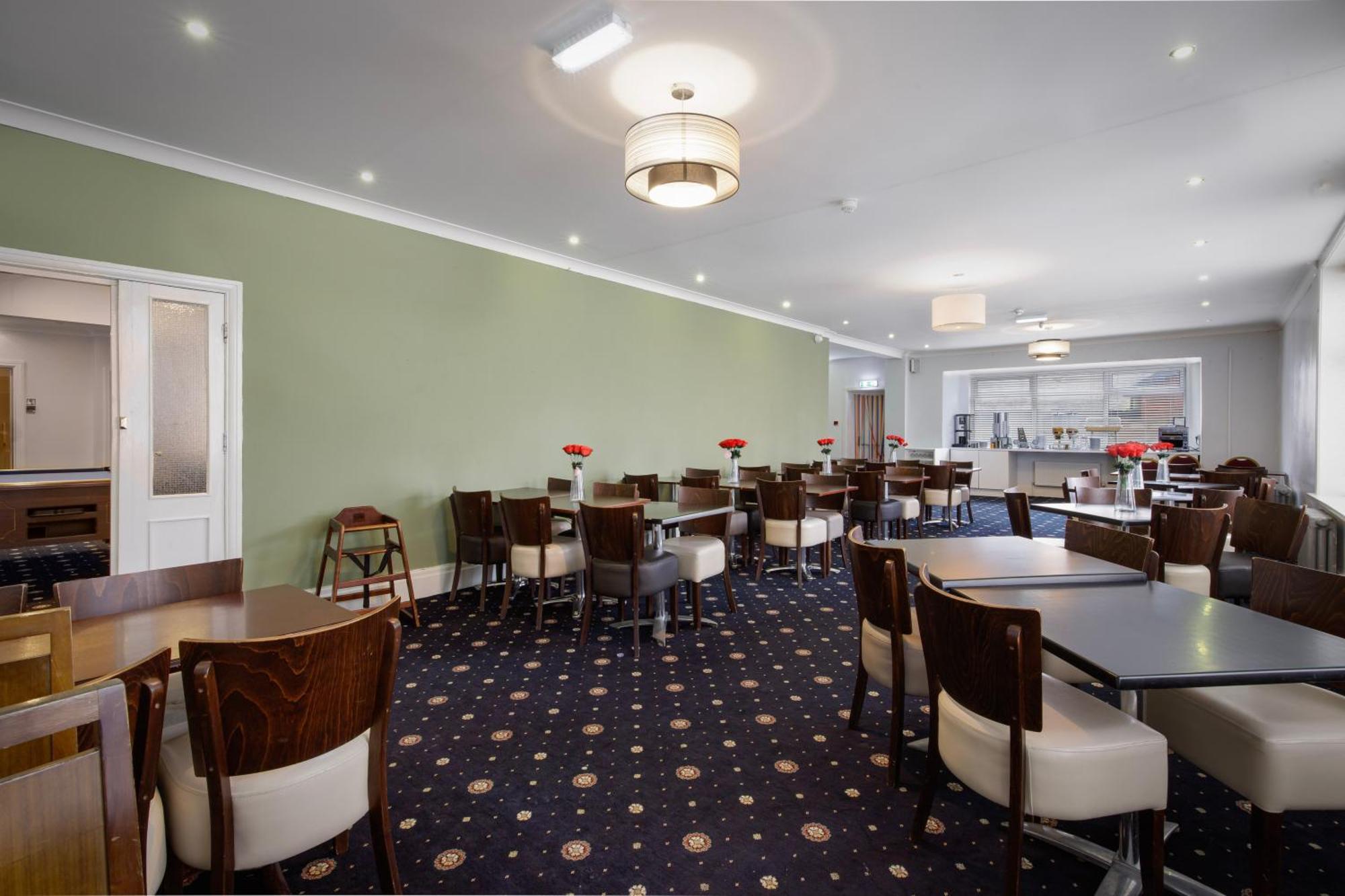 Ashley Victoria Hotel 4*