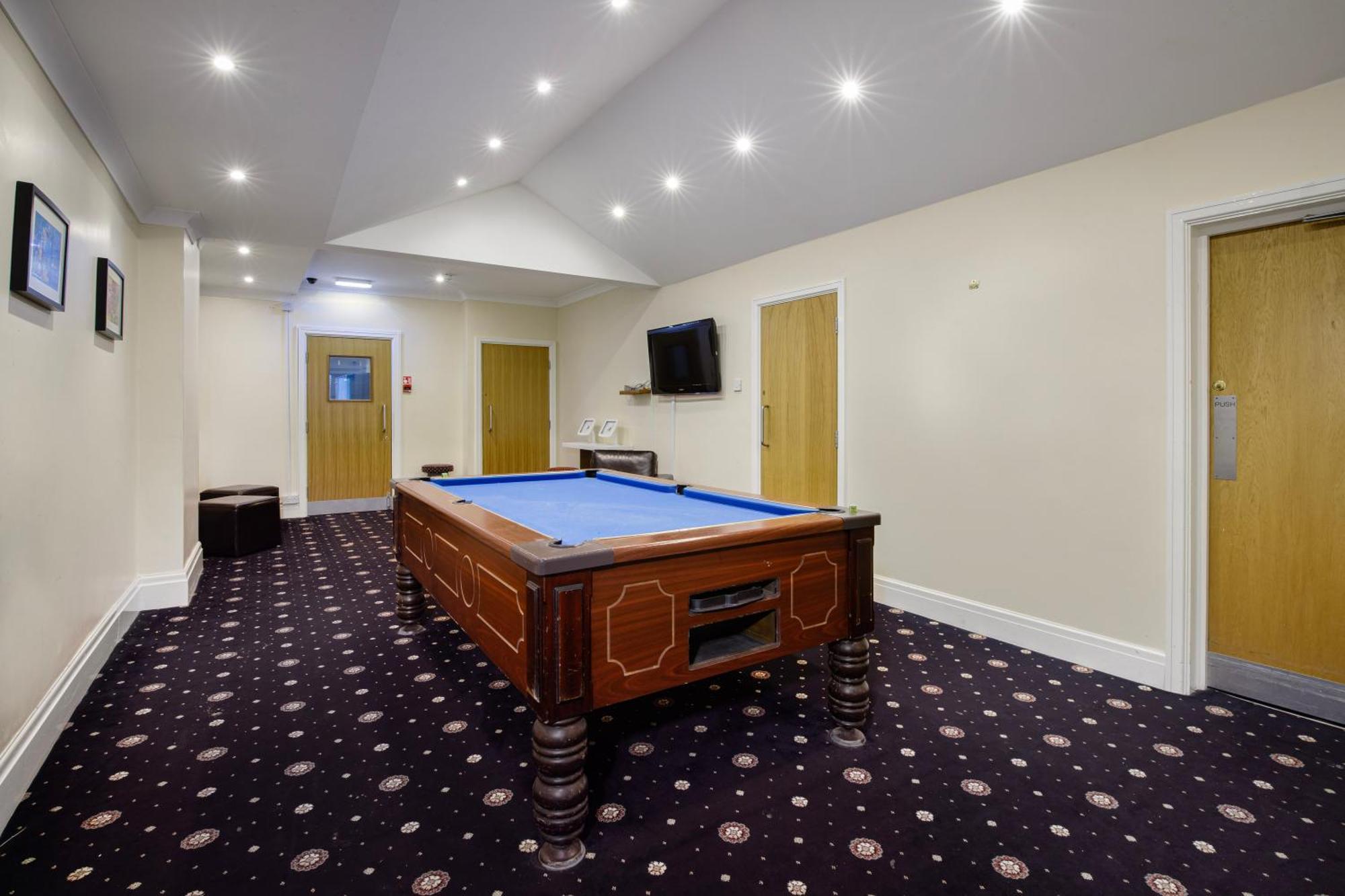 Hotel Ashley Victoria 4*