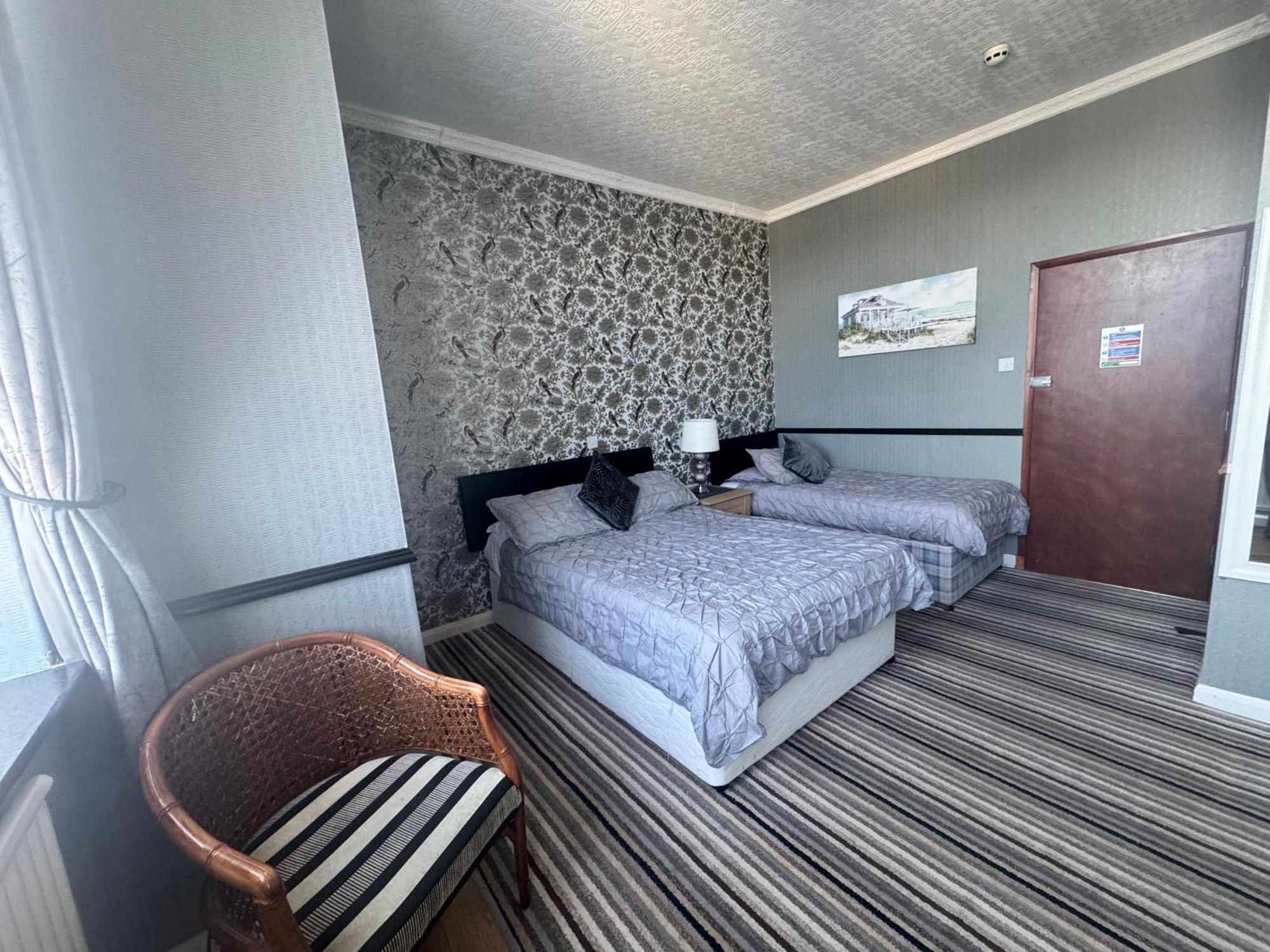 The Holmlea 3* Blackpool