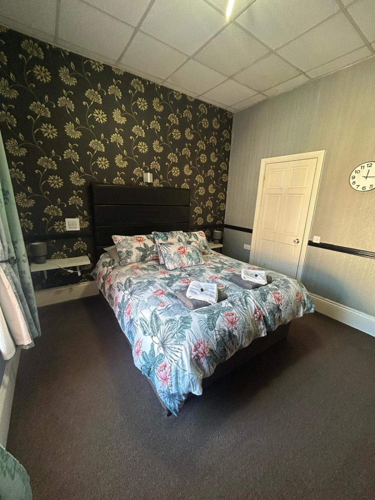 The Holmlea Guest house