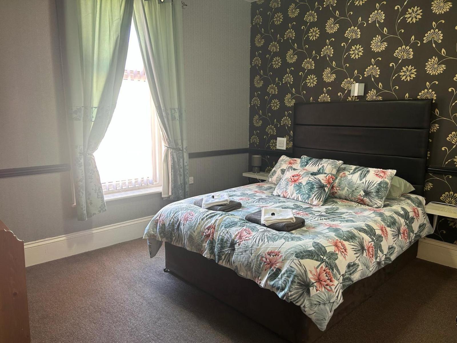 The Holmlea Guest house 3*