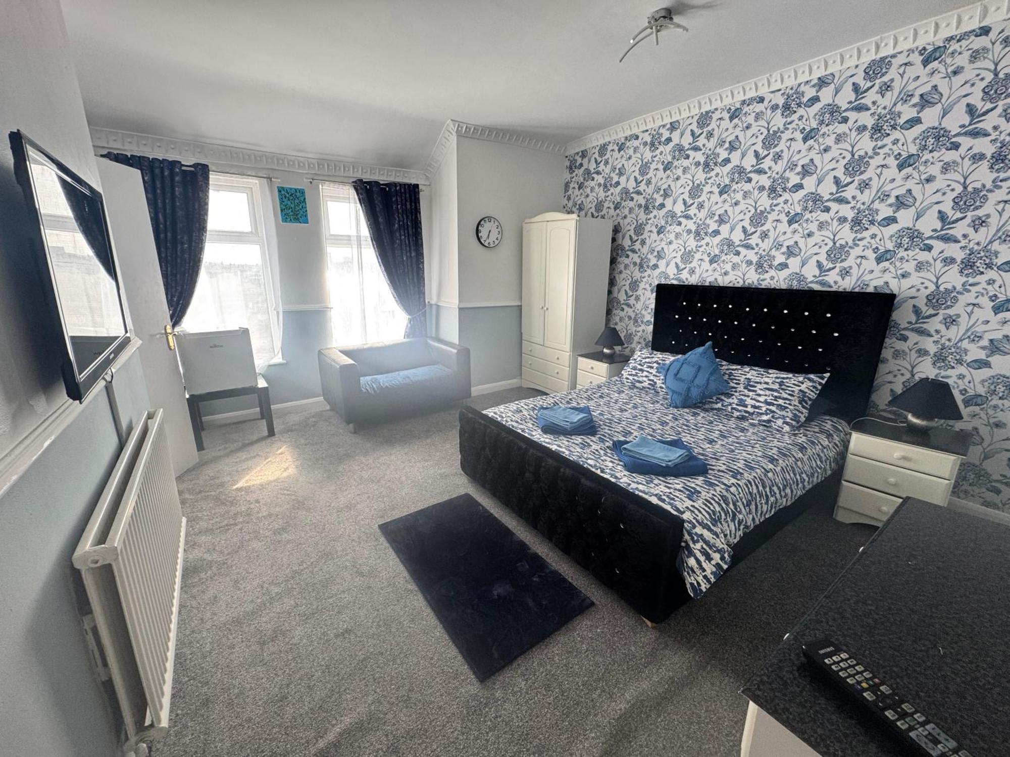 The Holmlea Guest house