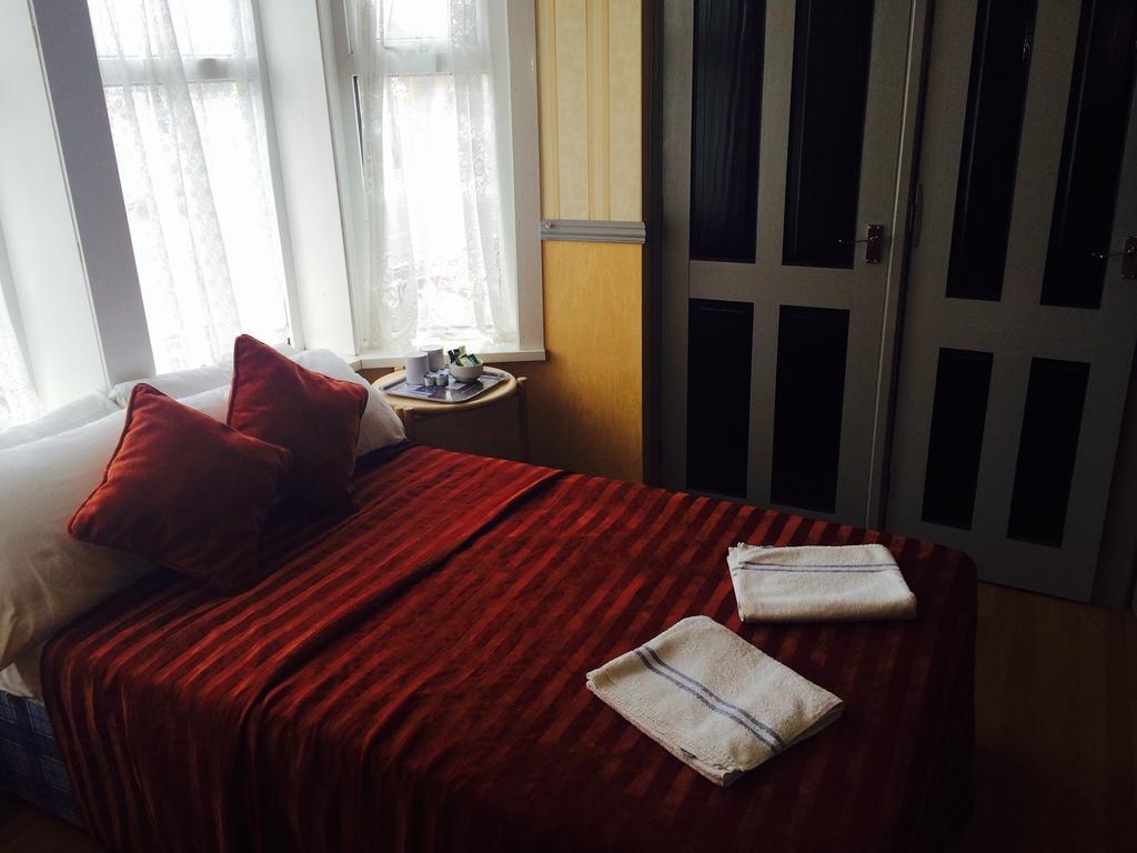 The Albany 3*