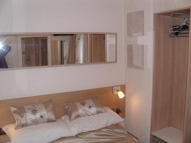 Seaforth - Pleasure 3*