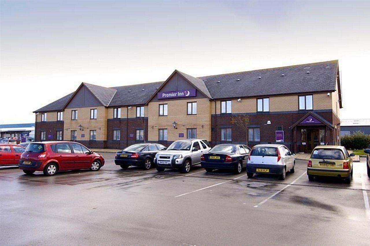 Hotel Premier Airport 3*