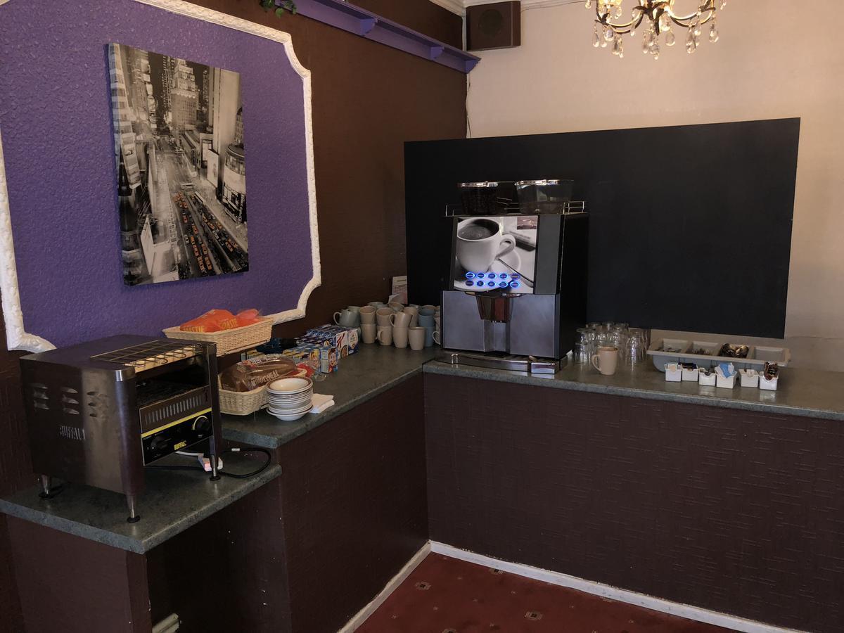 Hotel The 3*