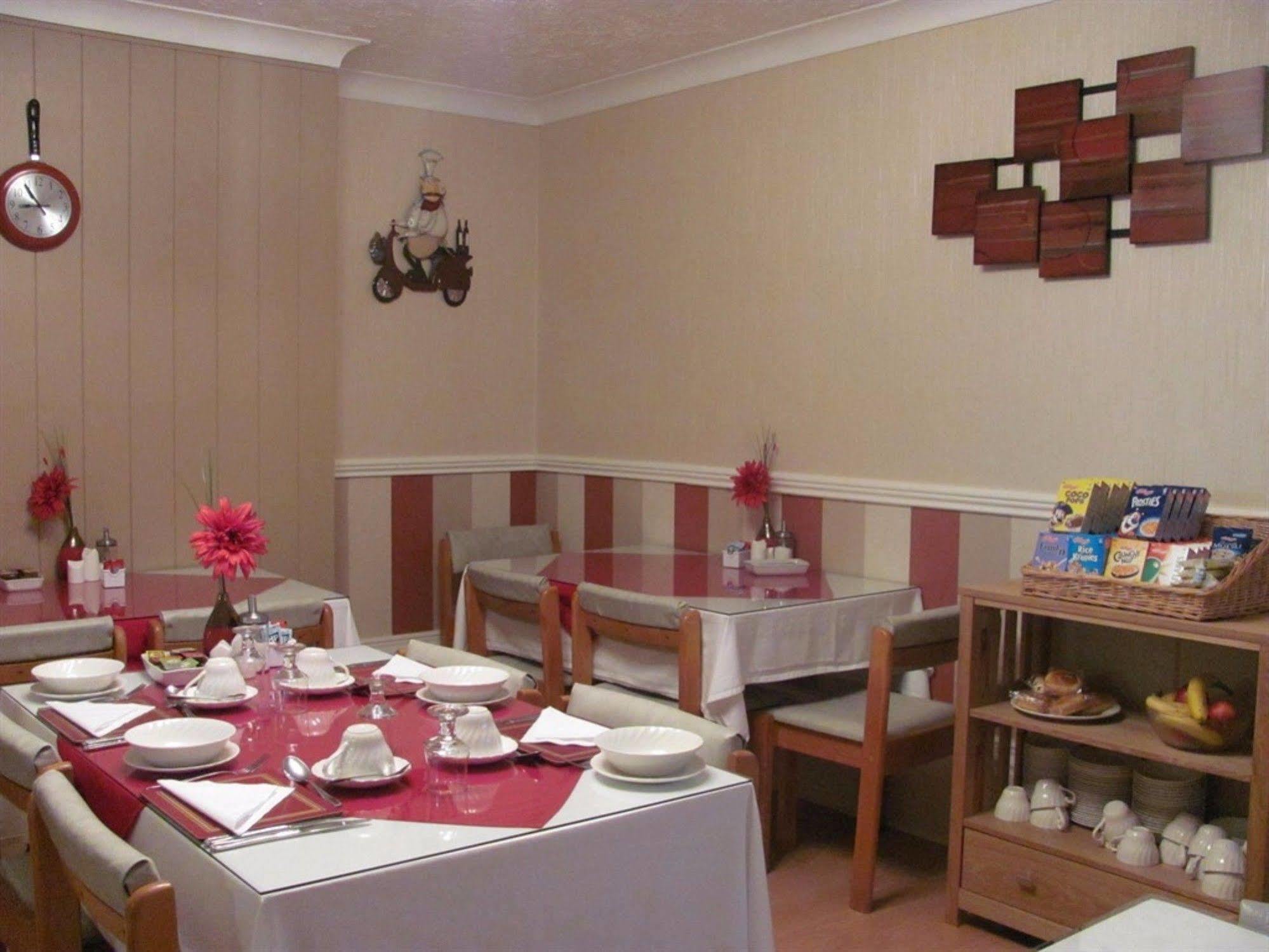 Branston 4*