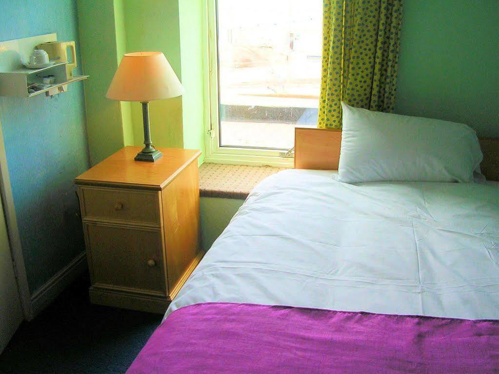 Balmoral 3*