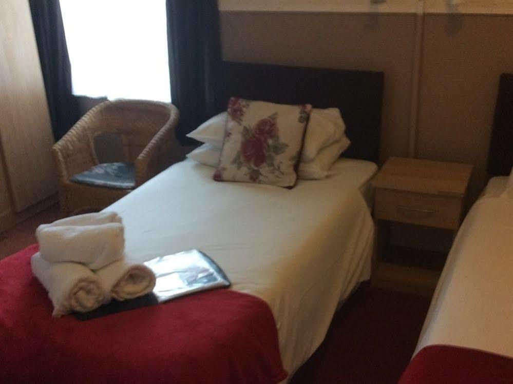 The Aberford Guest house 3*