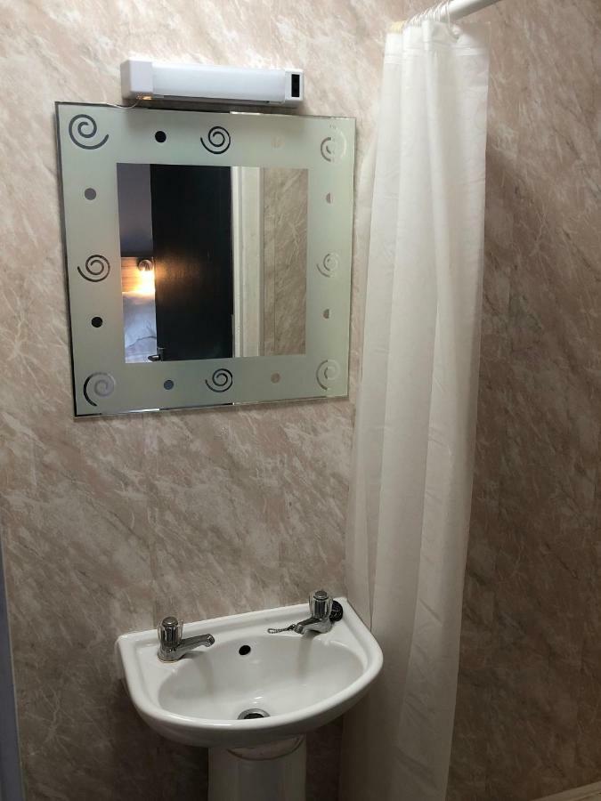 Hotel The 3*