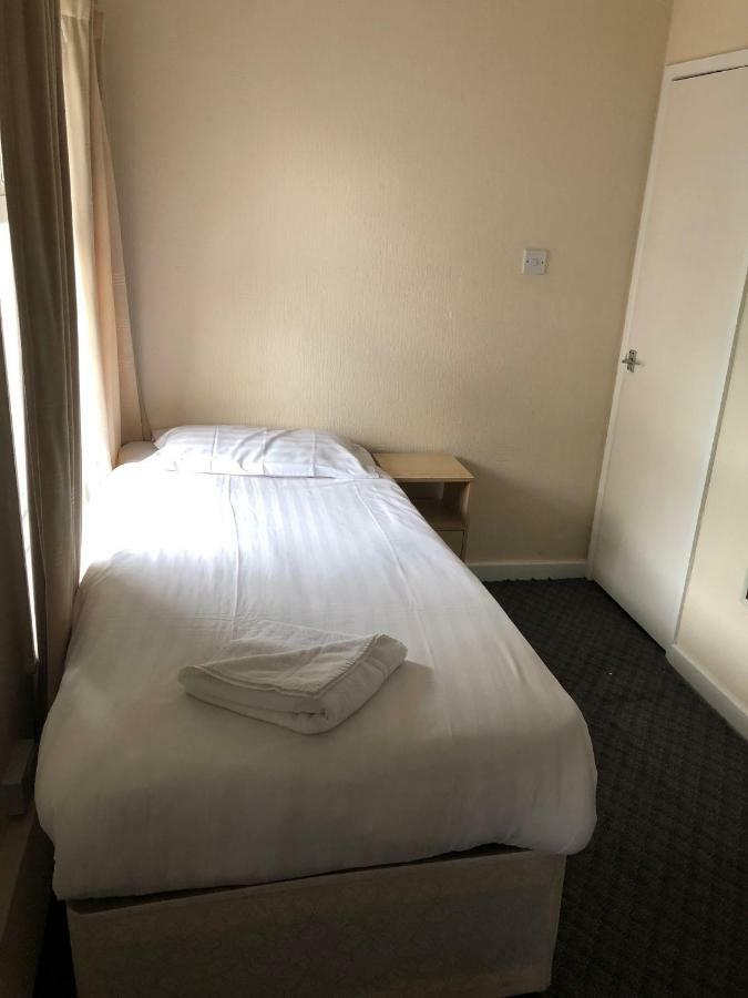 Hotel The 3*