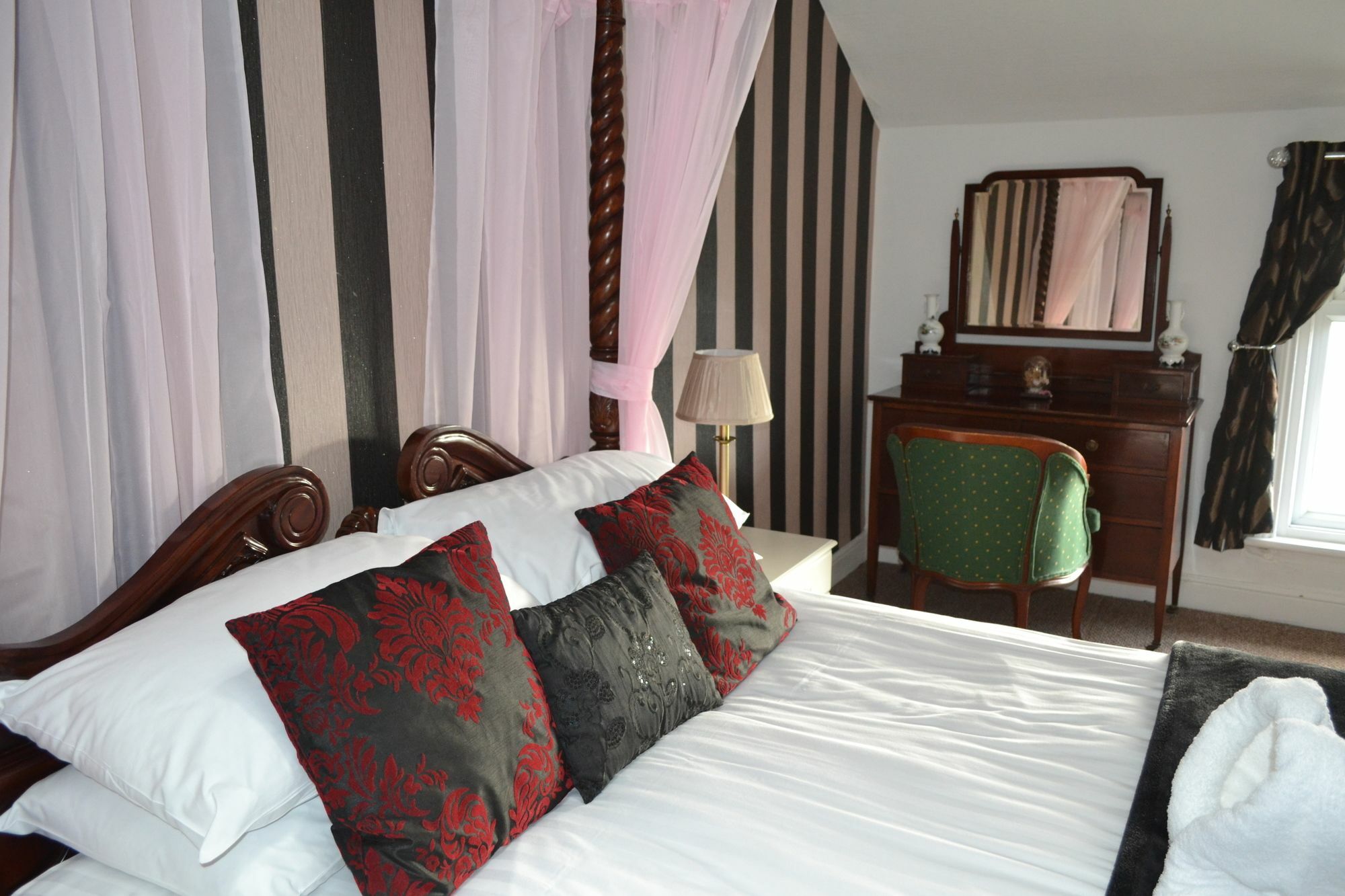 The Holmlea 3* Blackpool