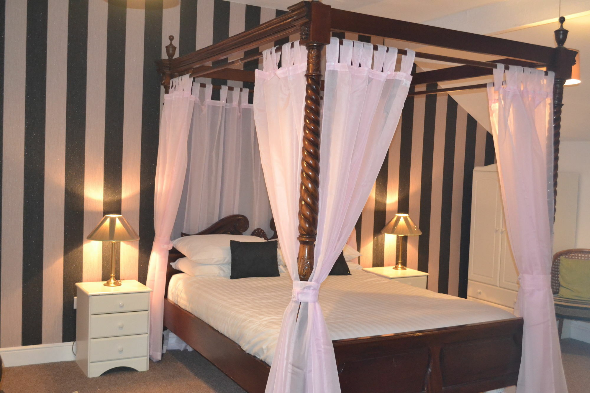 The Holmlea Guest house