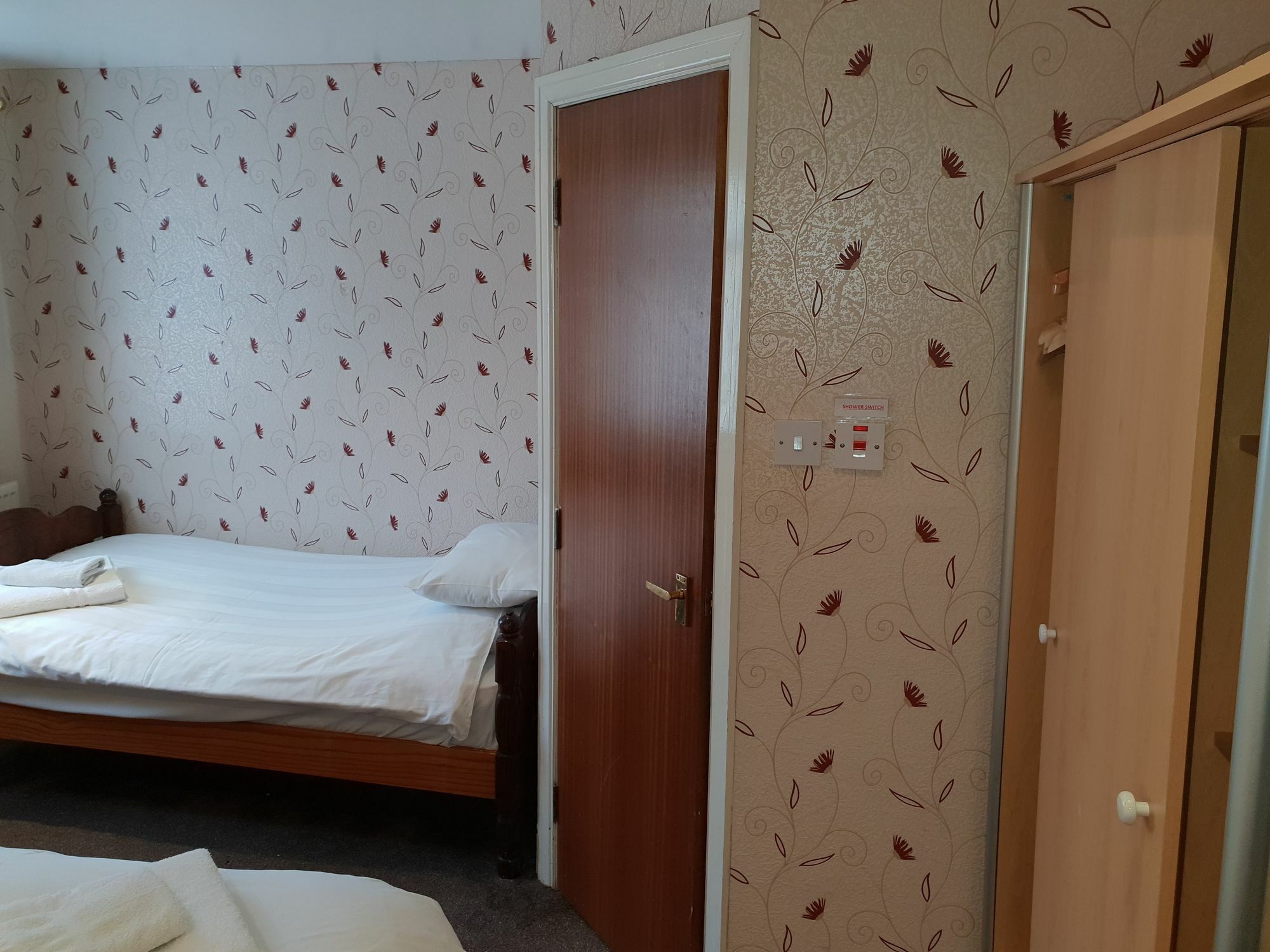Guest house Lindum 2*