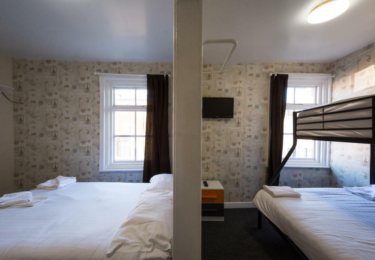 Hotel The 3*