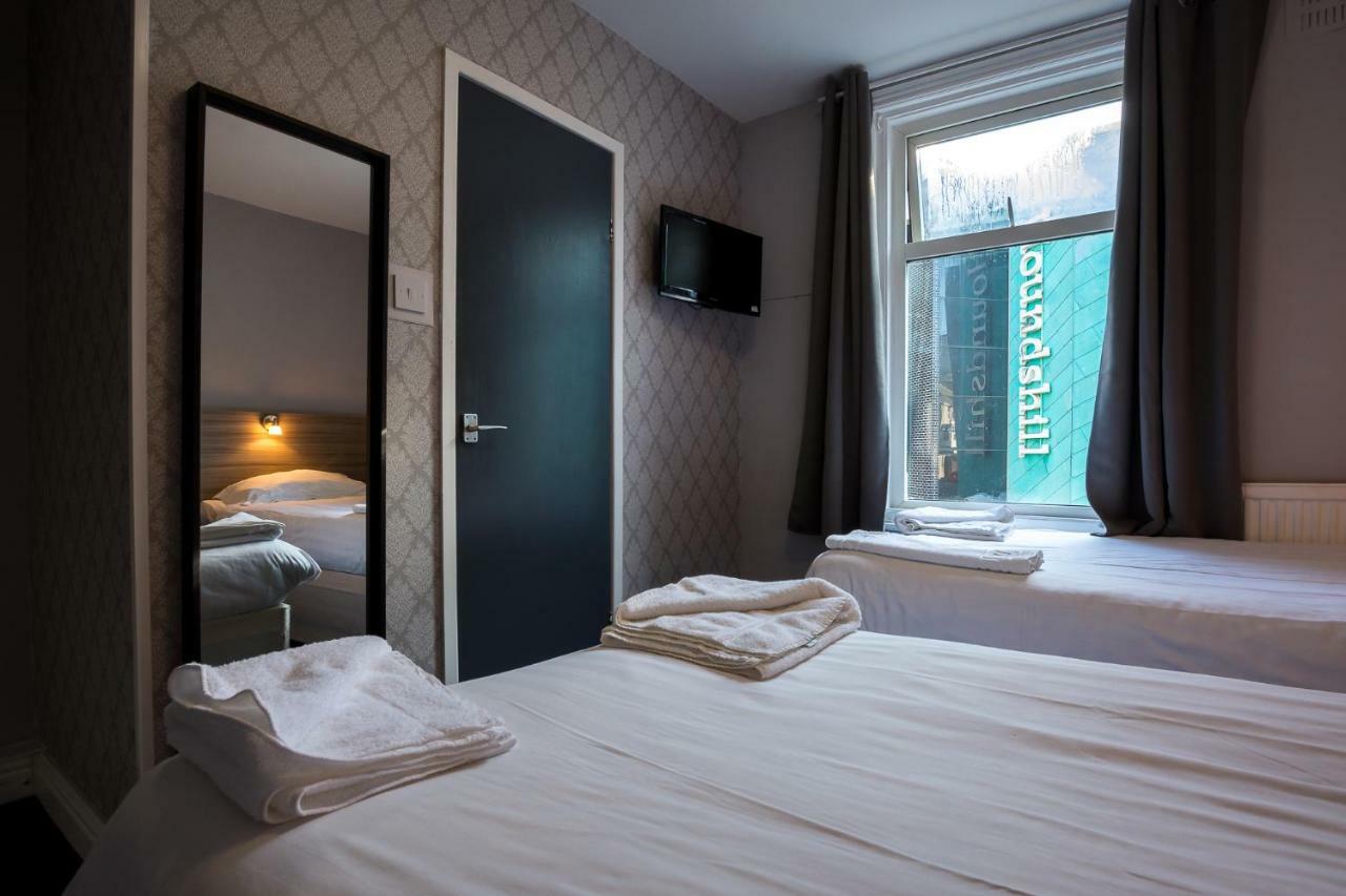 Hotel The