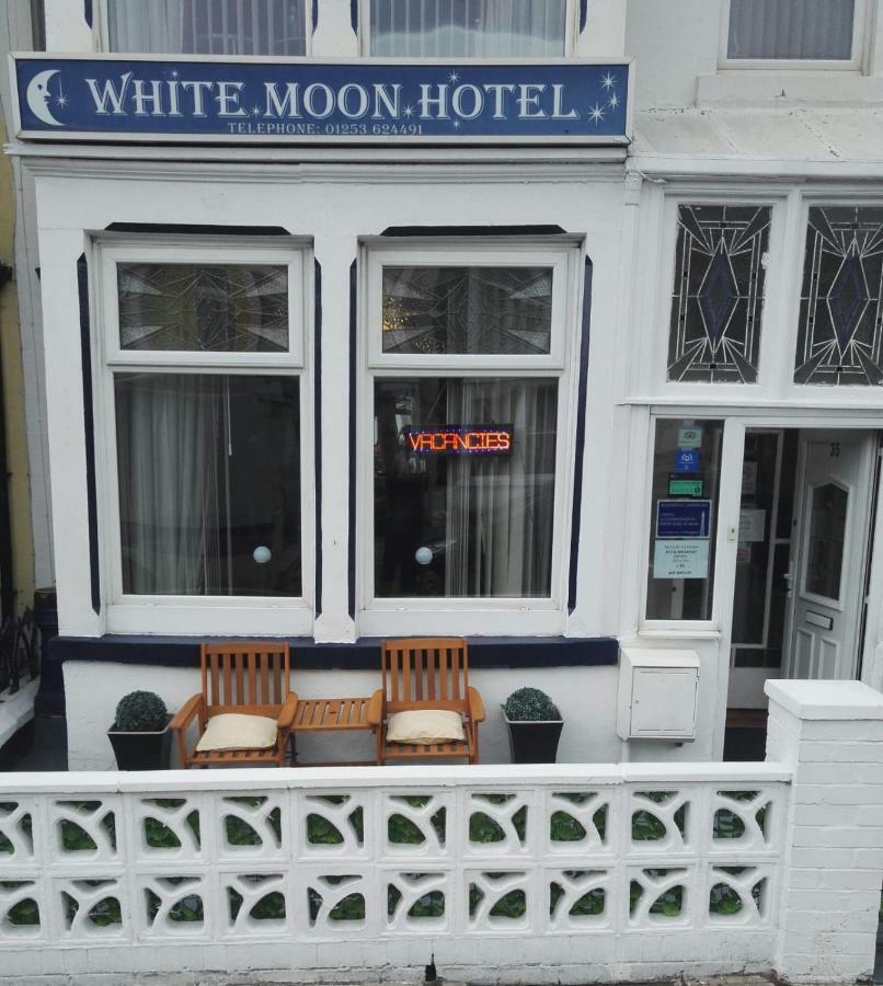 Bed & Breakfast White Moon Blackpool