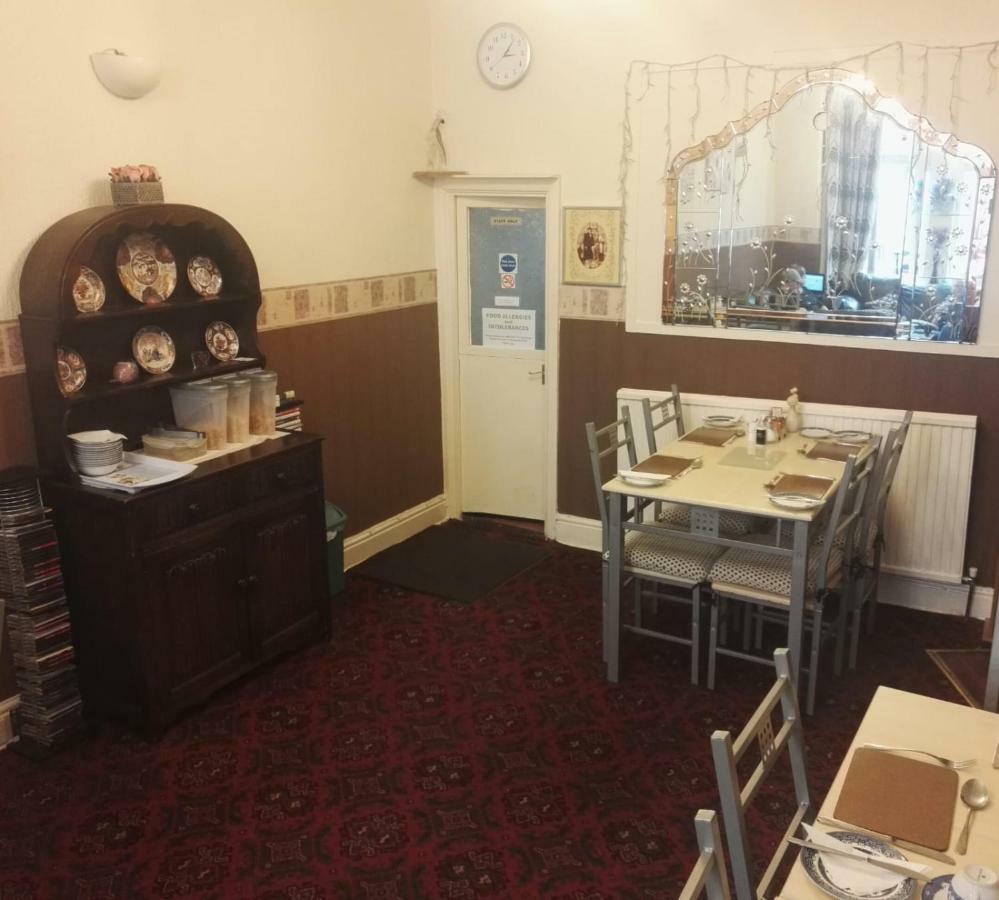 White Moon Bed & Breakfast Blackpool